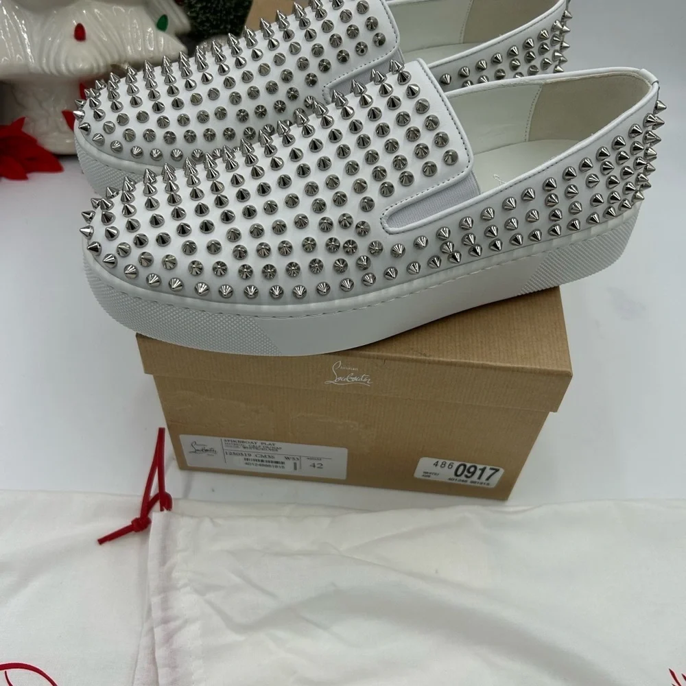 Men's Christian Louboutin roller boat spike sneakers size 42 made in Italy